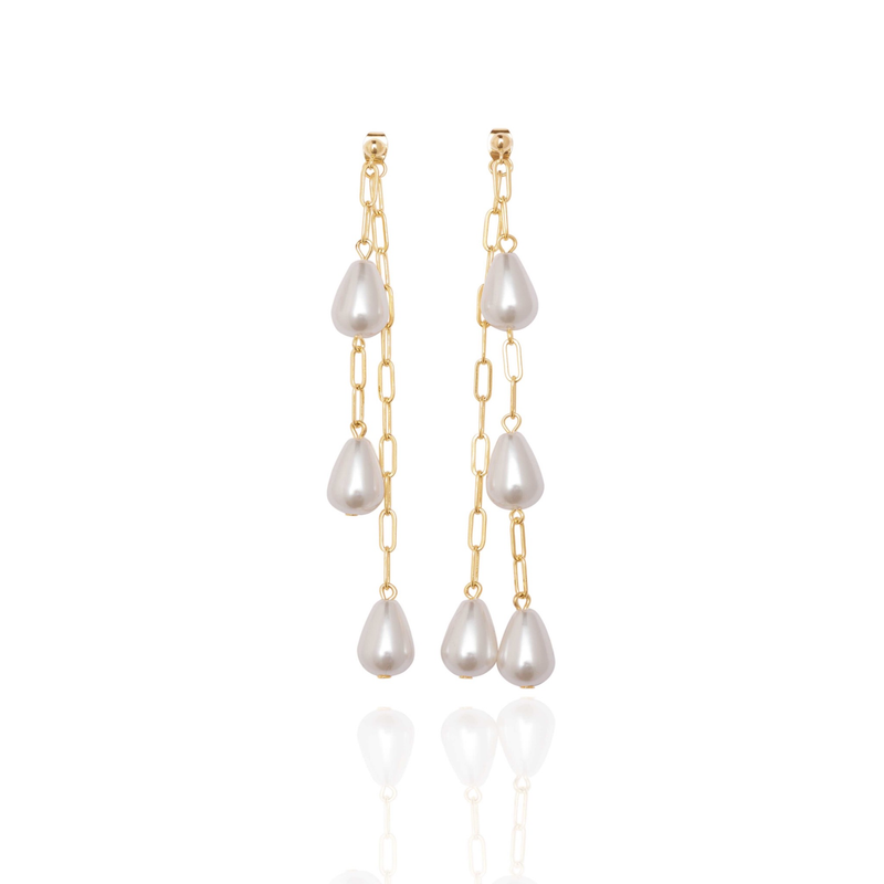 Cluster Mismatched Pearl Drop Earrings by FASHKA