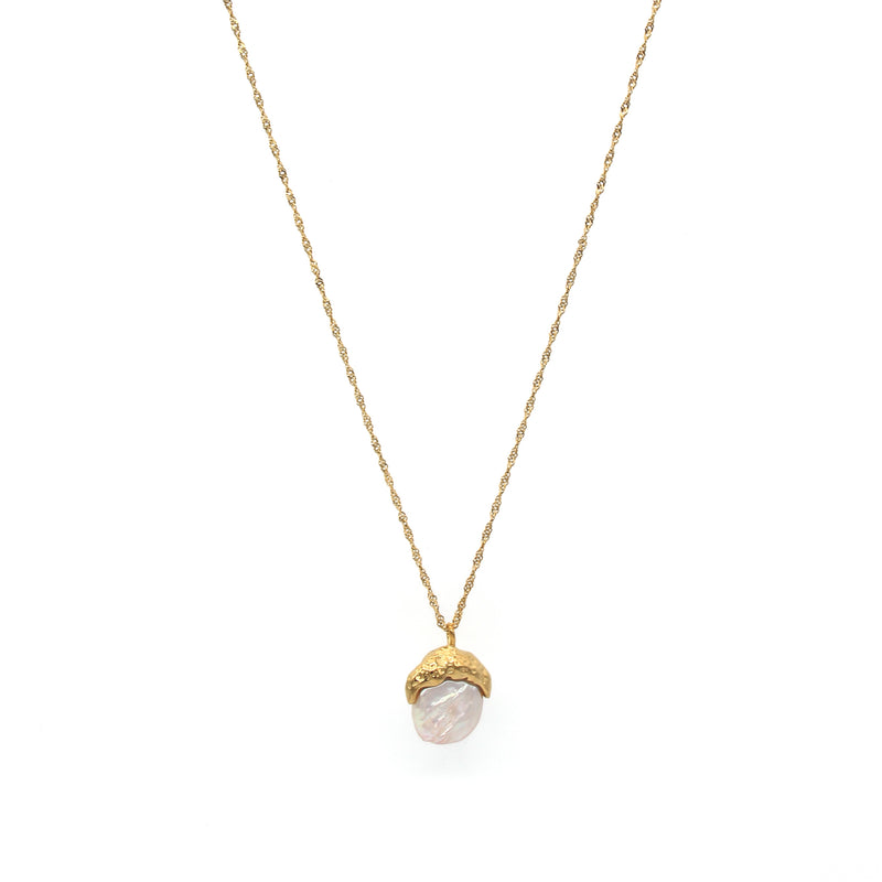 Luxe Pearl Golden Necklace