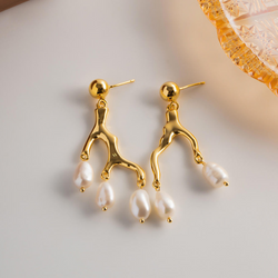 Gloria Pearl Dangler Earrings