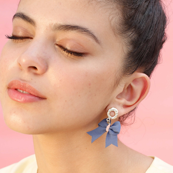 Bow-Licious Blue Earrings