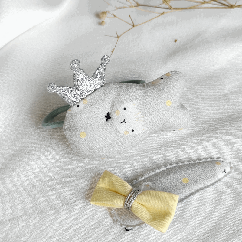 All things wonderful. Set of 2.